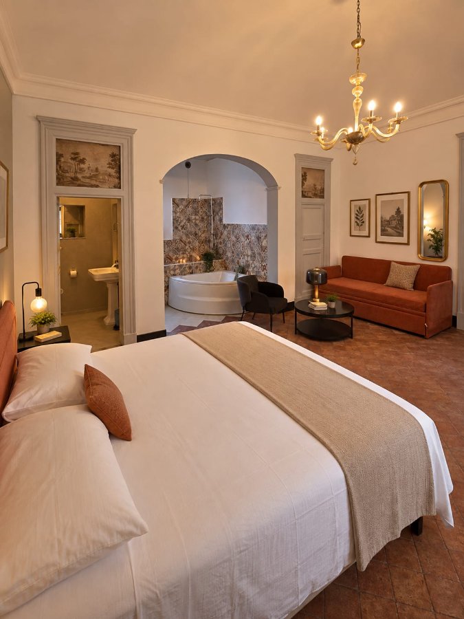 Double bed in the Visconte room